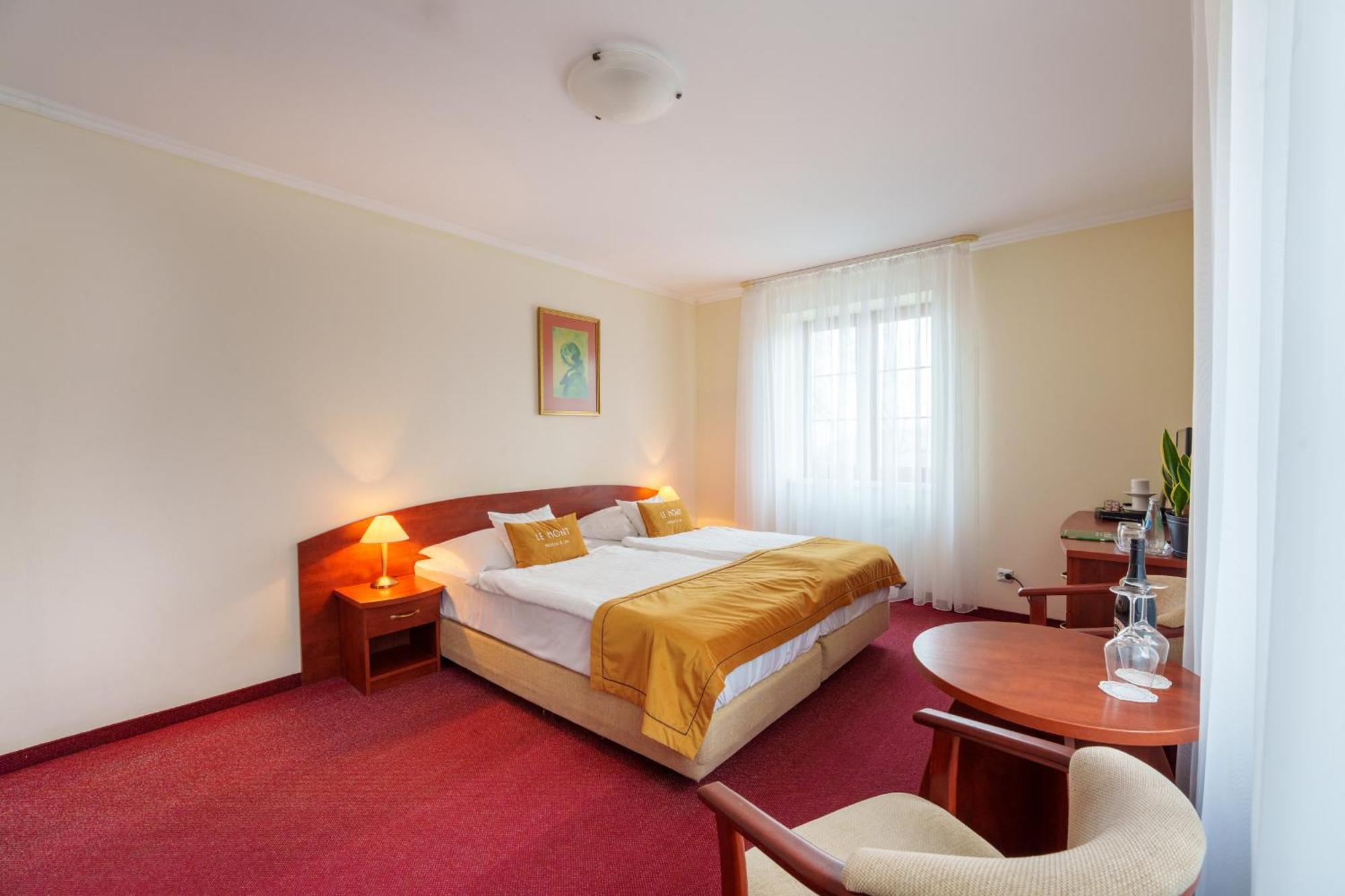 Hotel Le Mont Medical & Spa Świeradów-Zdrój Esterno foto